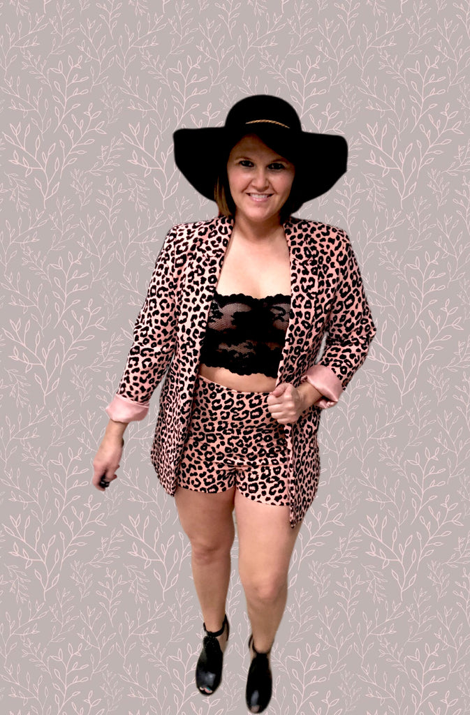 HAUTE BABE OF THE MONTH OCTOBER 2019: AMY PARIS