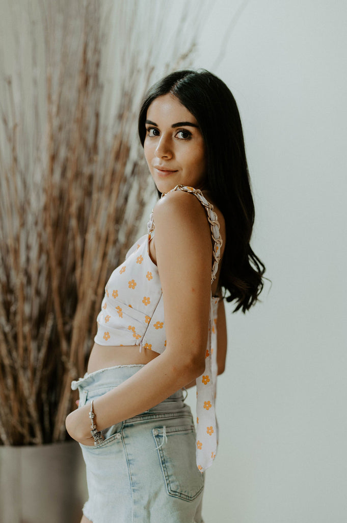 Cute As Can Be Daisy Print Crop Top